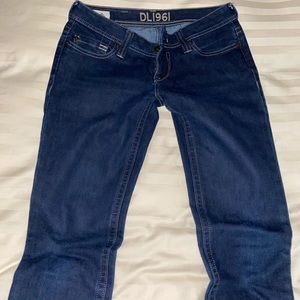 EUC DL1961 Low Rise Dark Wash Skinny Jeans
